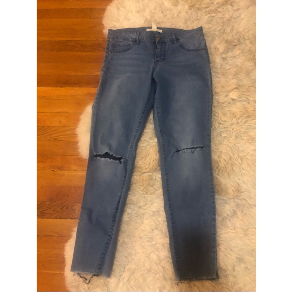 Forever 21 skinny jeans 29 ripped light blue